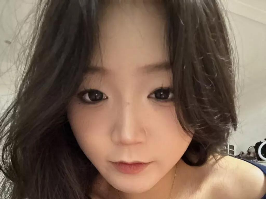 AthenaRosw on LiveJasmin 