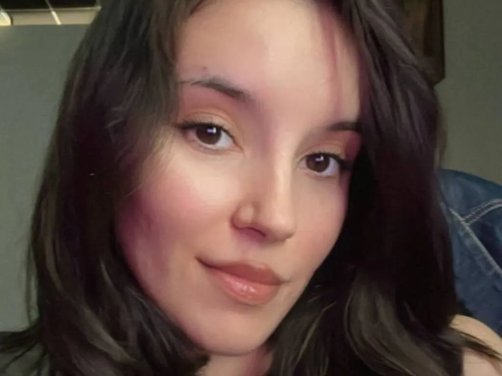 BirdieBirchett from LiveJasmin