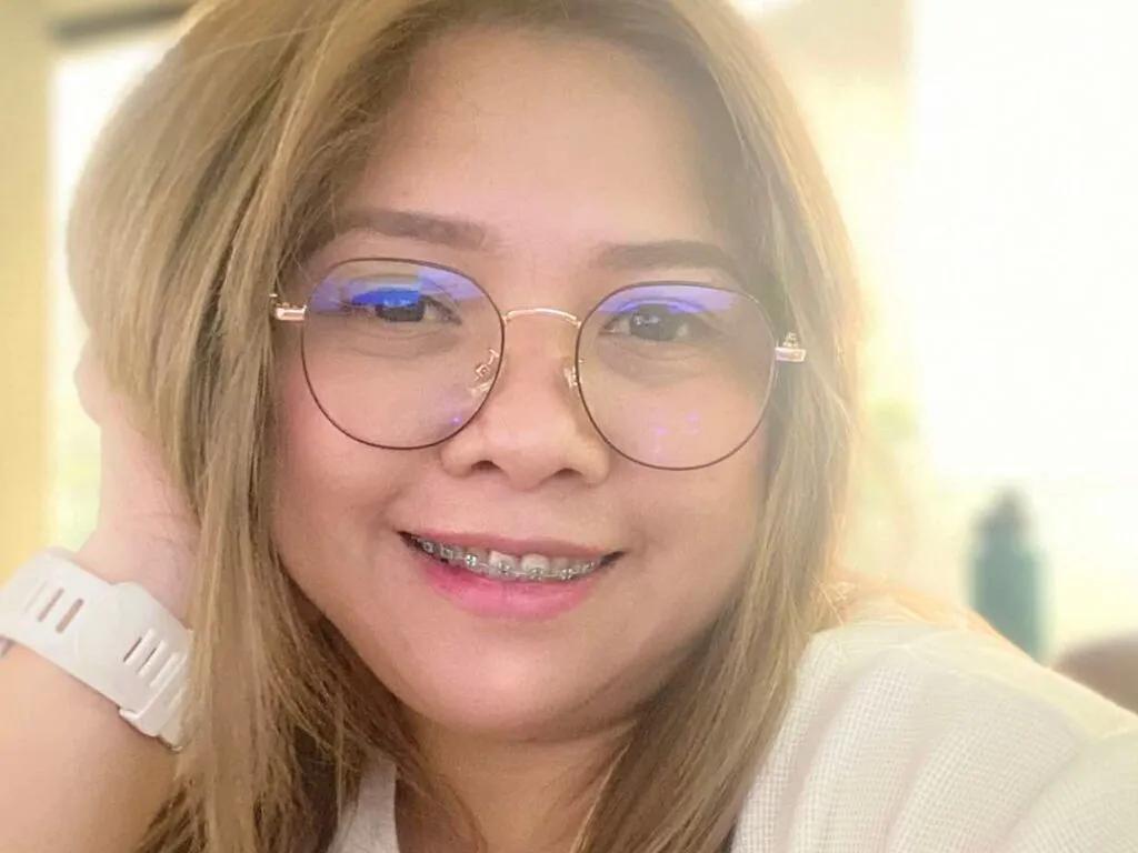 Sexy ChloeJane wants you to fuck her body now ChloeJane from LiveJasmin