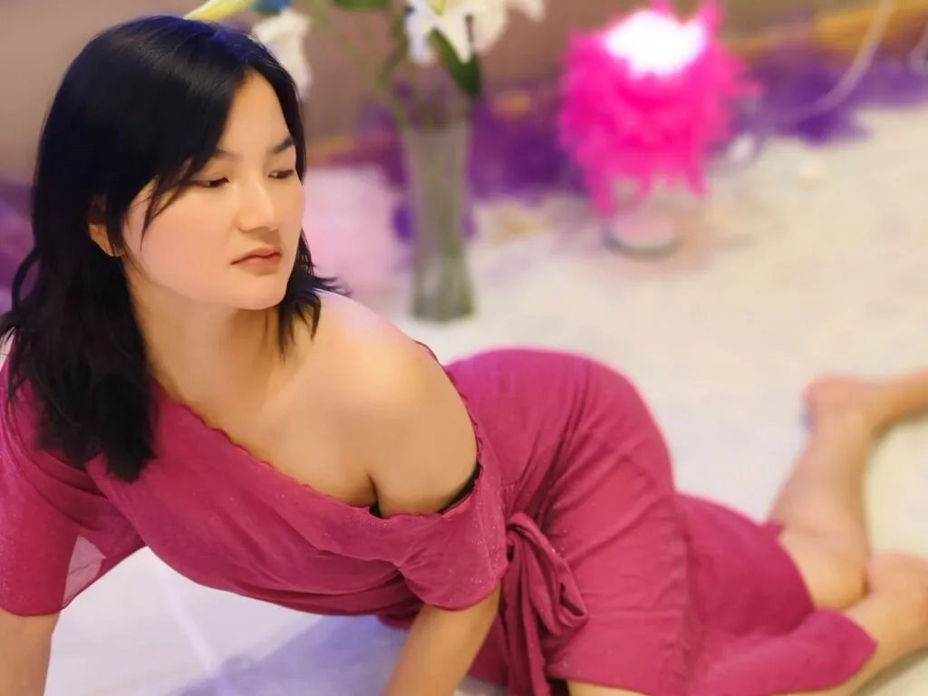 Clarins from LiveJasmin