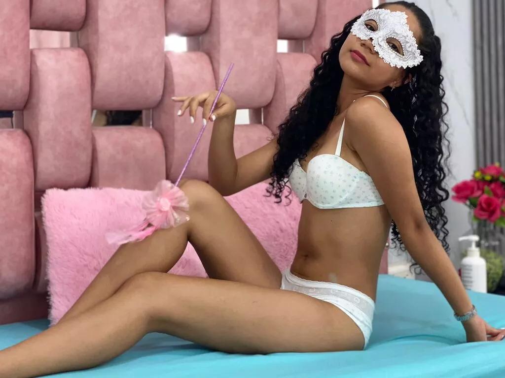 CristallGarcia on LiveJasmin 