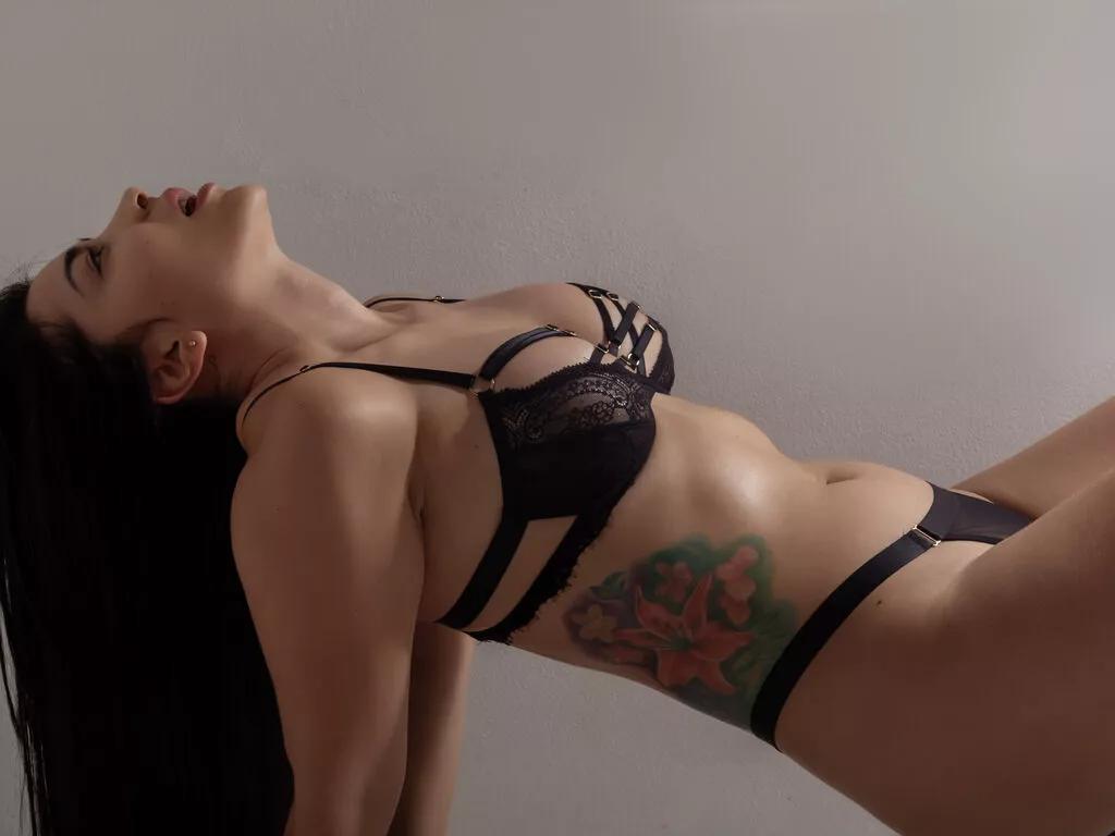 DanielaHernande on LiveJasmin 