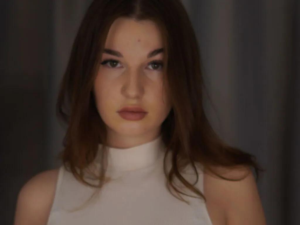 Watch DanielleStinser, she wants to masturbate for you DanielleStinser from LiveJasmin