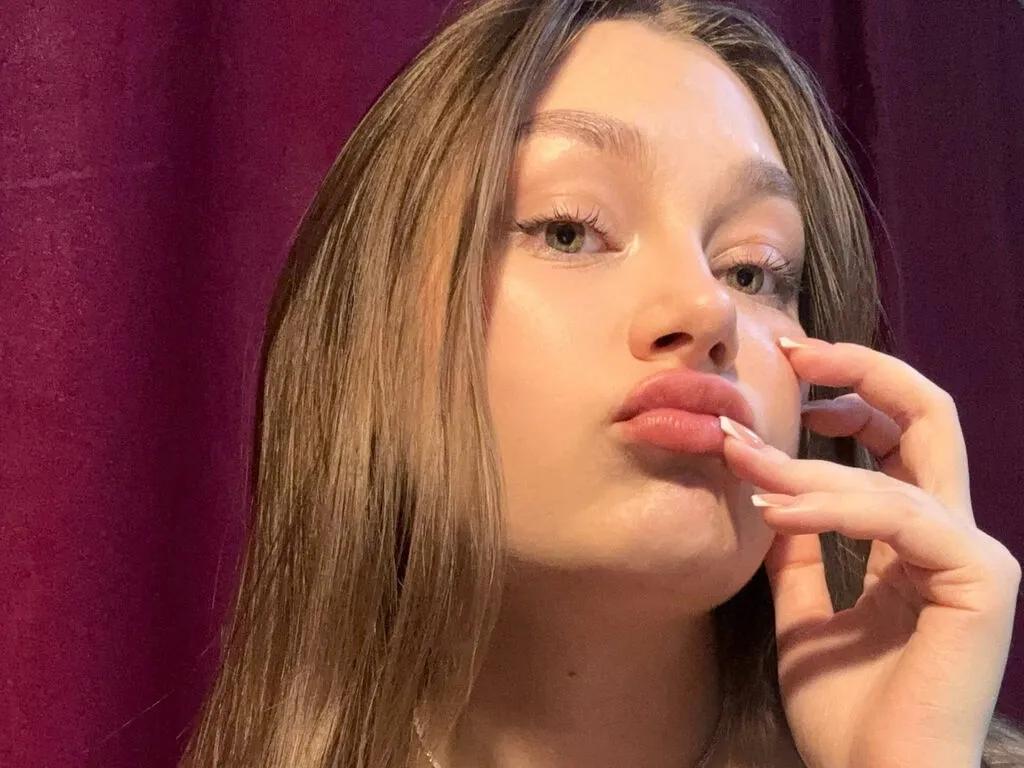 Try sweet escort DanyellGrit DanyellGrit from LiveJasmin