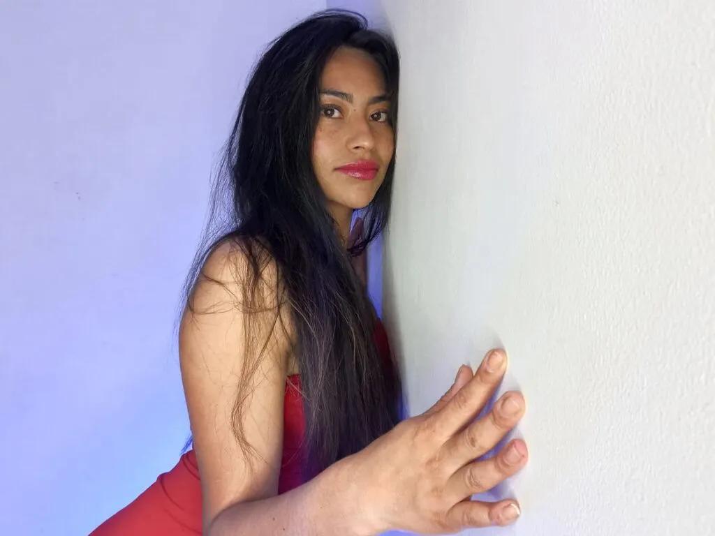 Masturbate to EmyMitchel, she wants to masturbate for you EmyMitchel from LiveJasmin