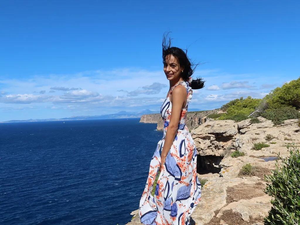 Explore LiveJasmin's Gaenor Gaenor from LiveJasmin