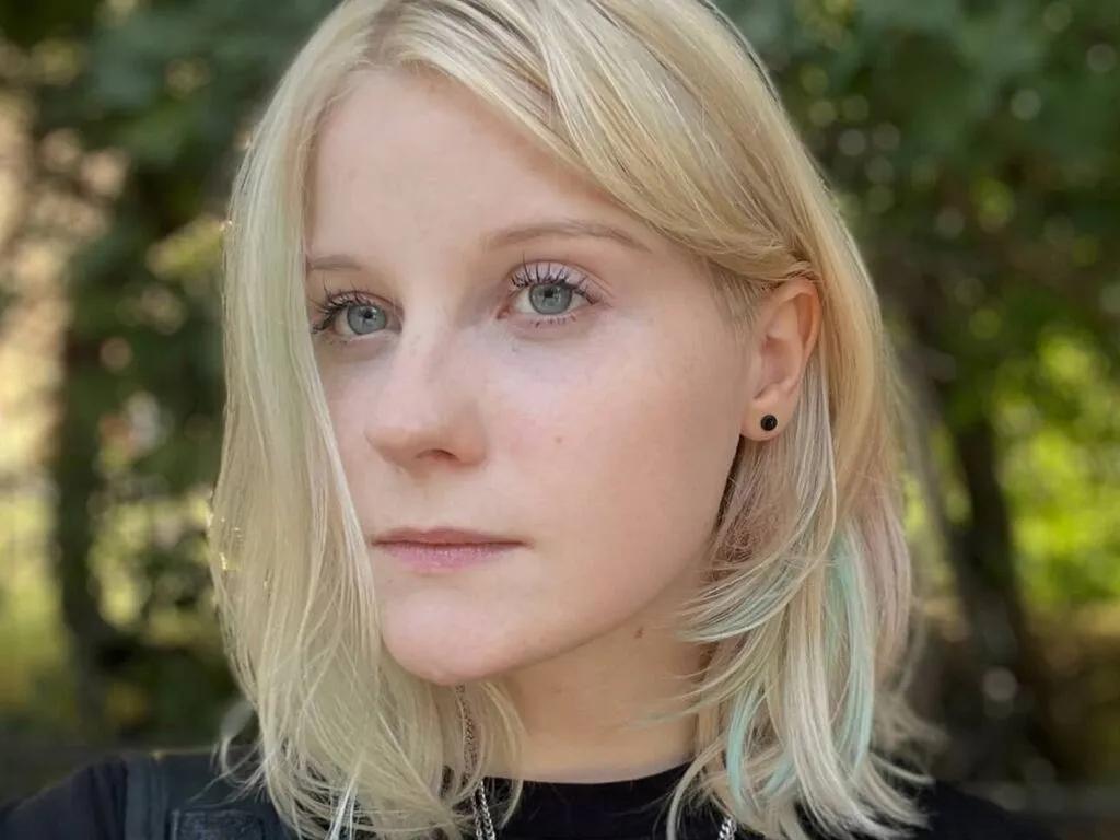 Join LiveJasmin's JoanJones JoanJones from LiveJasmin