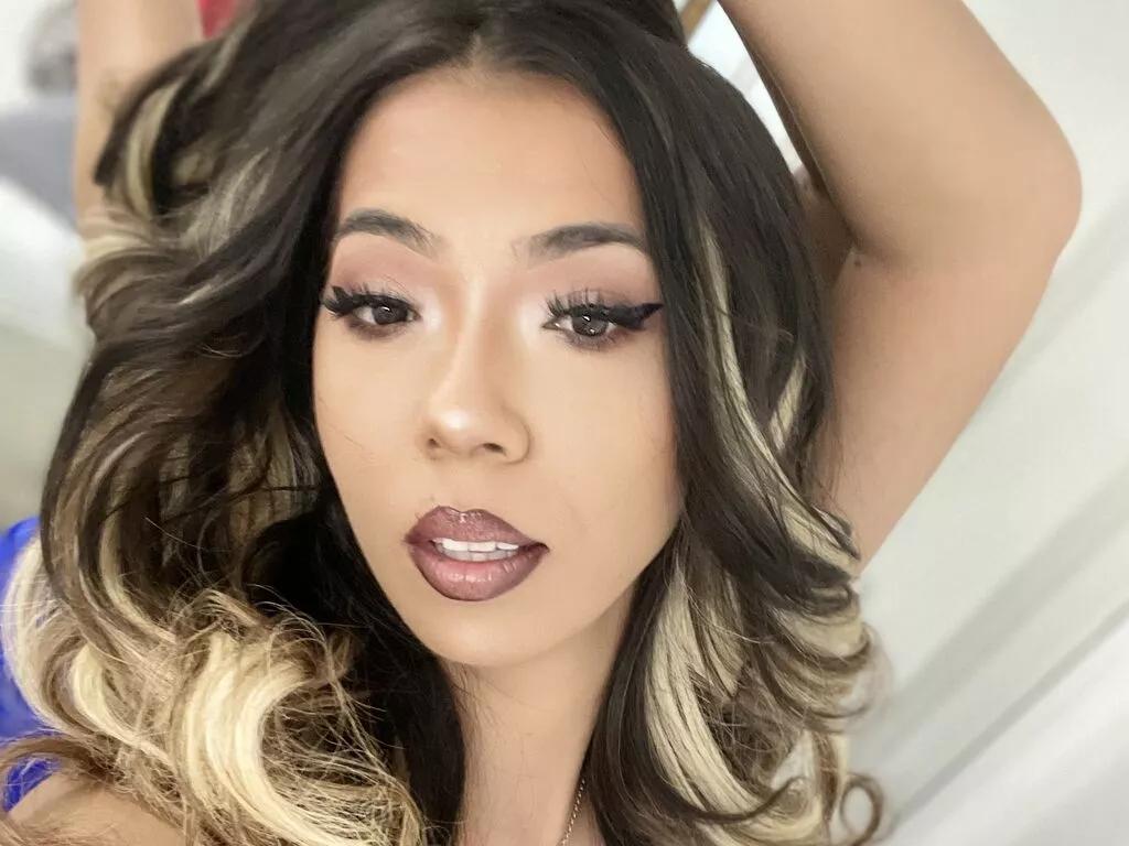 Hot KiaraDevlyne wants you to fuck her body now KiaraDevlyne from LiveJasmin
