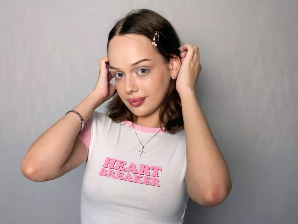 KoriYerkovich on LiveJasmin 