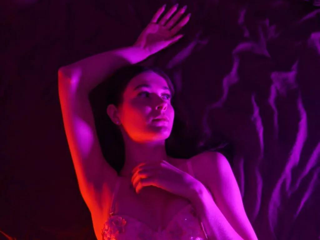 Masturbate to LiveJasmin's KsaRina KsaRina from LiveJasmin