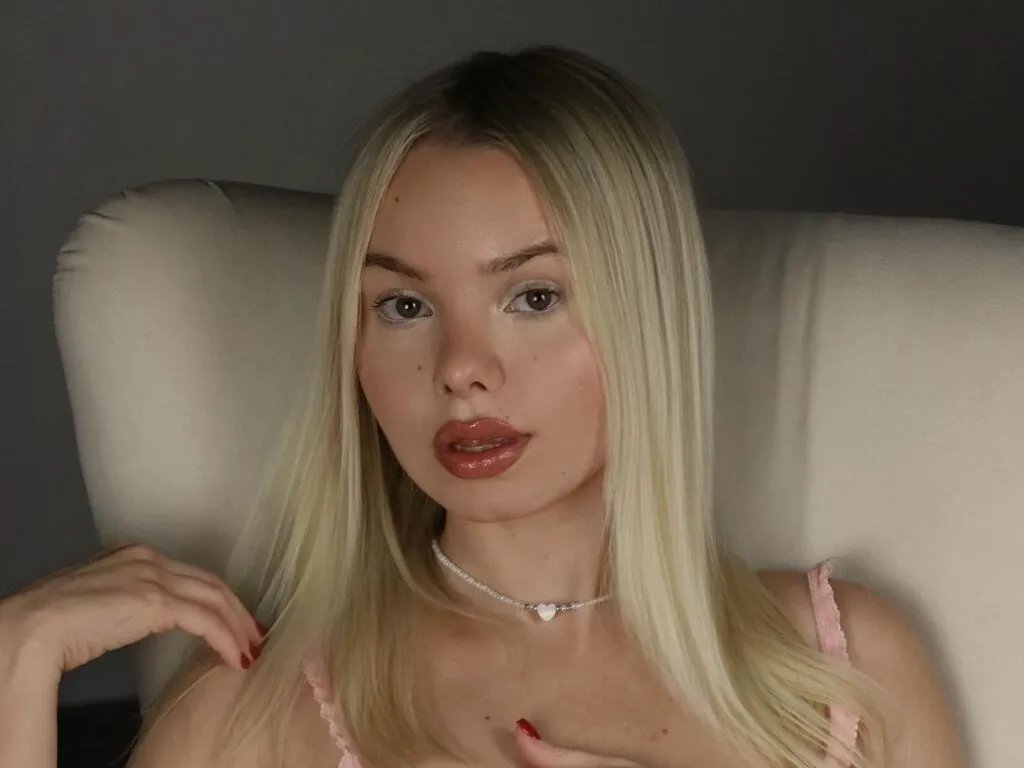 LinaWynn from LiveJasmin