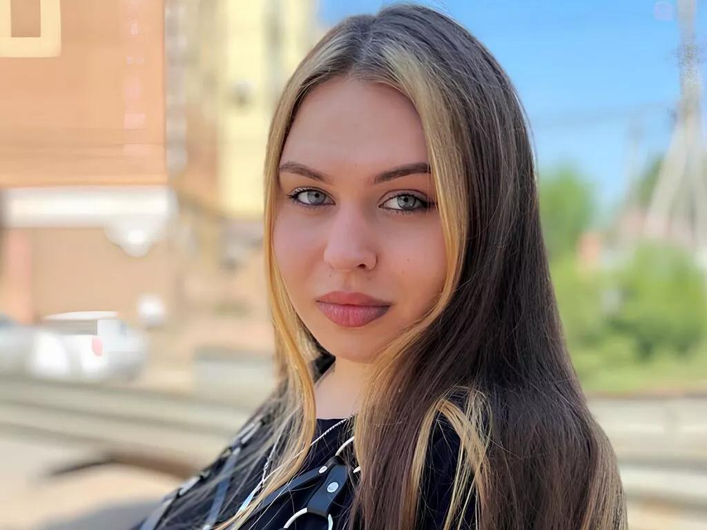 MilaPlus on LiveJasmin 