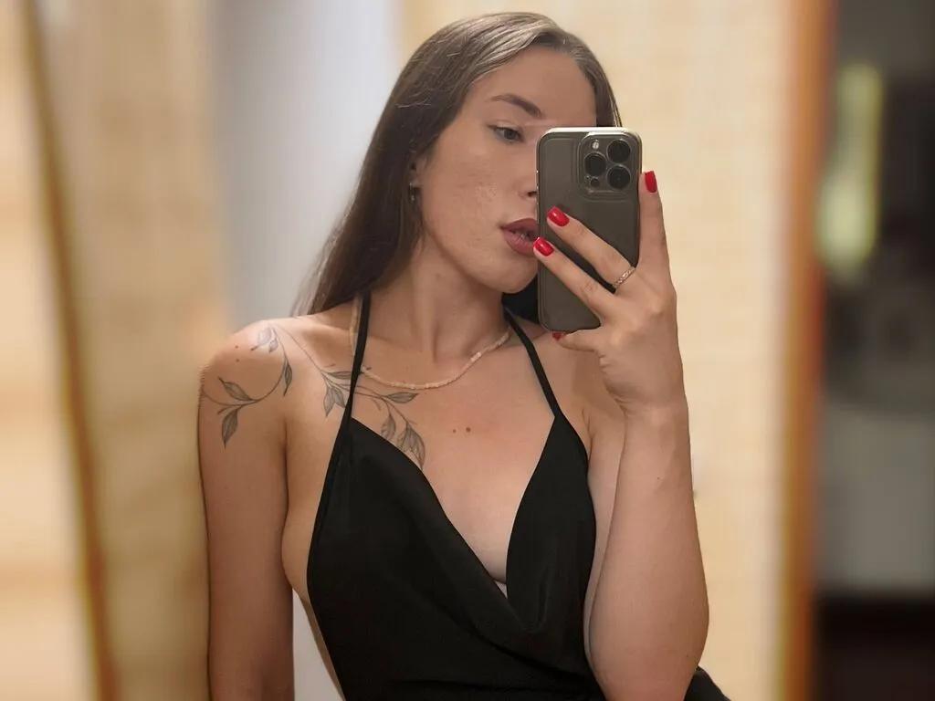 Join LiveJasmin's MossAnna MossAnna from LiveJasmin