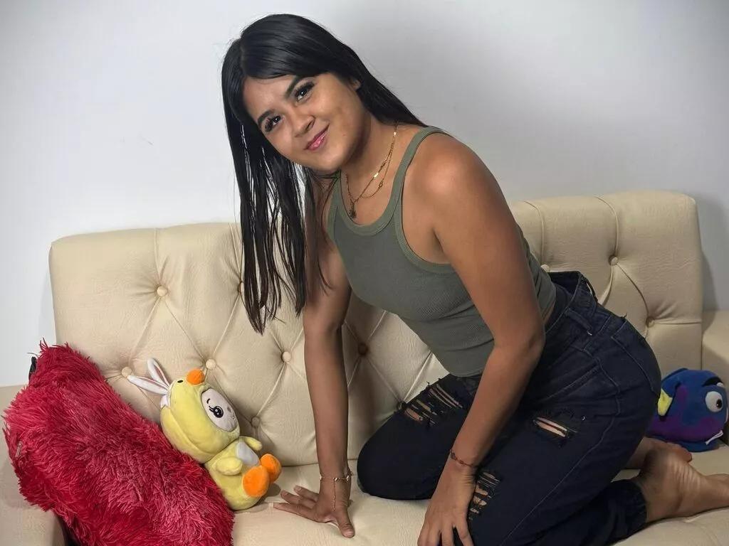 NaylaDeluxe on LiveJasmin 