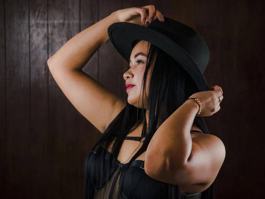 Checkout SamanthaRian, she wants to masturbate for you SamanthaRian from LiveJasmin