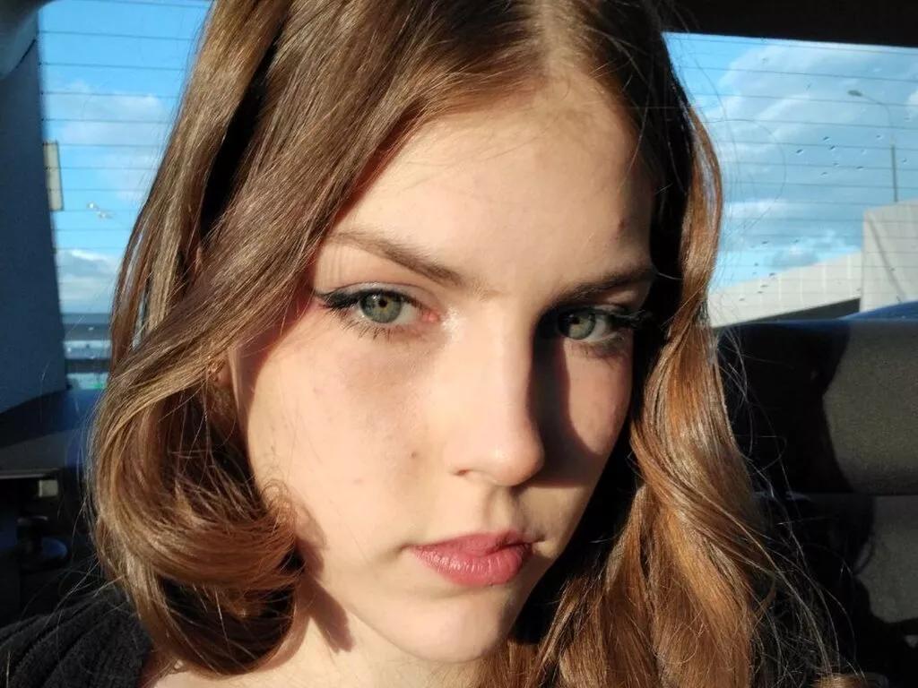 TheaBurks on LiveJasmin 