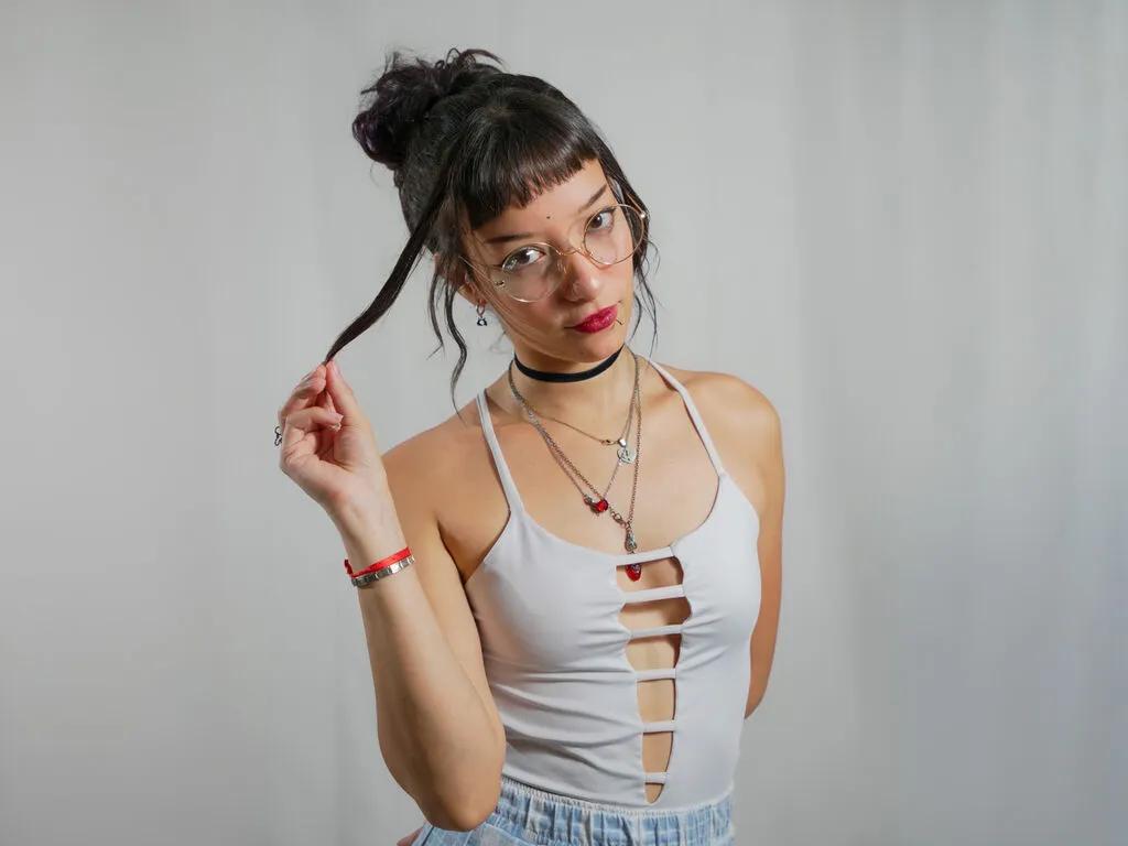 YunseoHant from LiveJasmin