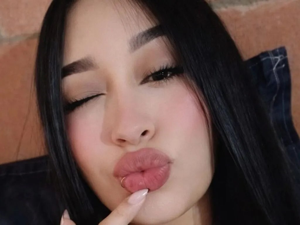 ZaharaWhite from LiveJasmin