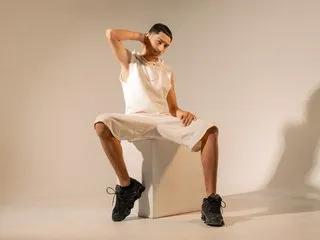 Checkout 18 years old Adonis_wb from Streamate Adonis_wb from Streamate