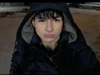 Sexy AleAurarashi wants you to fuck his body now AleAurarashi from Streamate