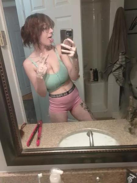 AlyLoveXXX on Streamate 