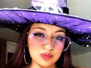 Admire 20 years old Ambar_Paradise from Streamate Ambar_Paradise from Streamate