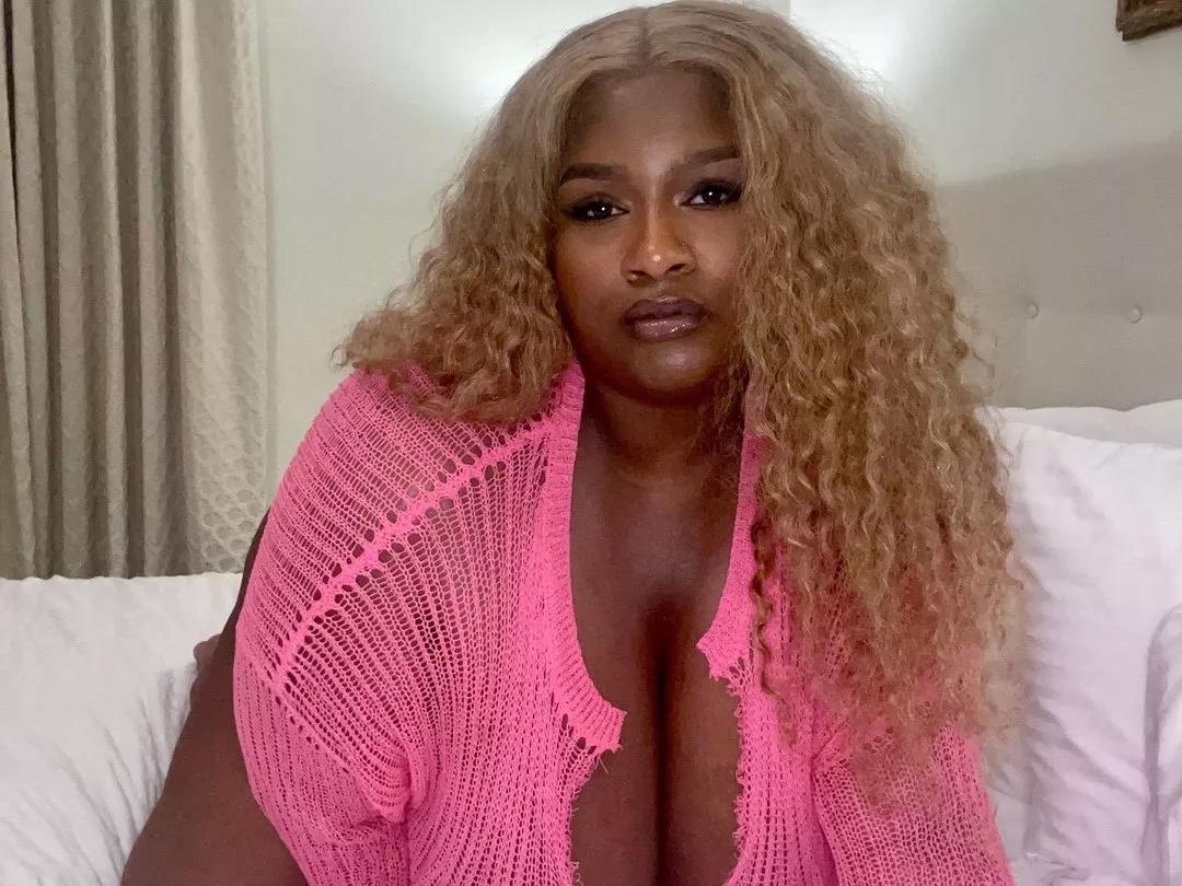 BigFineSelena on Streamate 