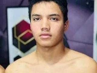 Naked Carls_vince wants you to fuck his body now Carls_vince from Streamate