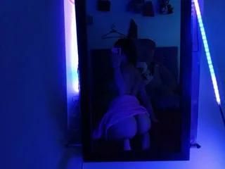 Try ChloeBluee, she wants to masturbate for you ChloeBluee from Streamate