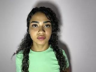 CuteeWoorlds18 on Streamate 