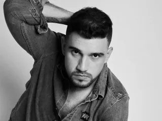 Offline Daimond466 on Streamate