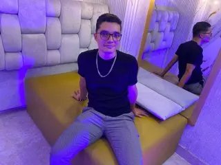 Try sweet escort Darkoalessan97 darkoalessan97 from Streamate
