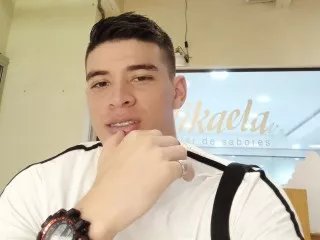 Offline DEIBYY on Streamate