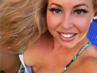 Offline DiamondJames on Streamate