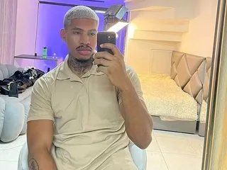 Drakehottt from Streamate