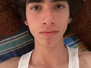 Eren_018 on Streamate 