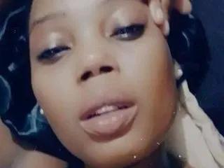 Fatassboodyxx on Streamate