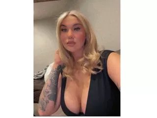 Offline GigiSteeleUK on Streamate