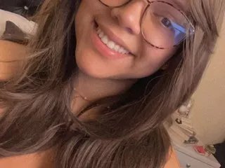 Offline Helenna59 on Streamate