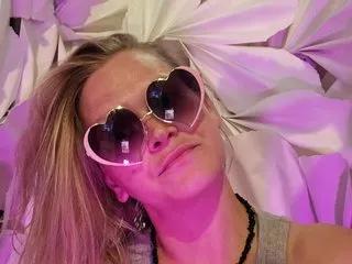 HoneyWolfxoxo on Streamate