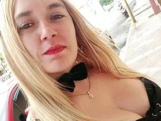 IzuryBlonde on Streamate 