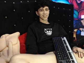 Jackwolf22 on Streamate 