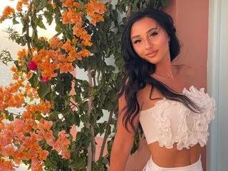 Join JenniferLovve, she wants to masturbate for you JenniferLovve from Streamate