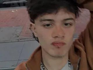 Cute Jerom_xx wants you to fuck his body now Jerom_xx from Streamate