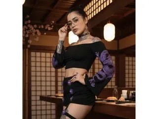 Offline lilith_green on Streamate