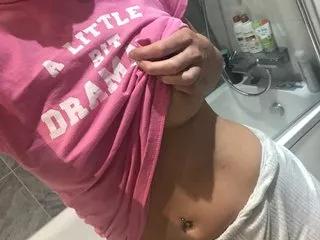 LittleMissFoxx on Streamate 