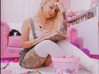 LittlePinkBunnny on Streamate 