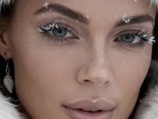 LovelyEileen — I love to have fun and enjoy interesting chats with nice guys!