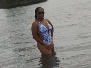 Checkout LunaaVelvet, she wants to masturbate for you LunaaVelvet from Streamate