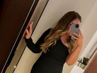 LuxeLou — The wife next door you can't help but dream about - Flirty, teasing & oh so fuckable. I love to watch (c2c exc only). PVT group fun, dirty talk, tease, bj's (nips 30g) EXC, c2c, fetishes, squirting (50g), your wildest dreams & desires. Please note no...